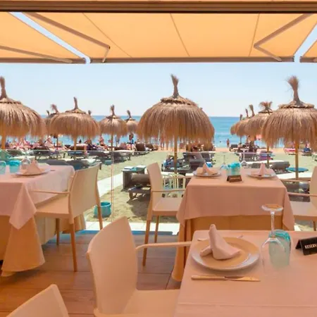 Beachfront Luxury: Sea View