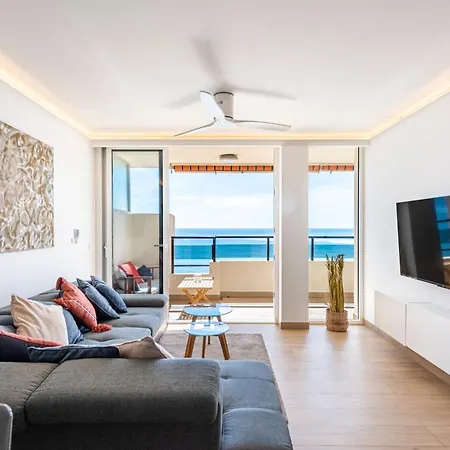 Beachfront Luxury: Sea View