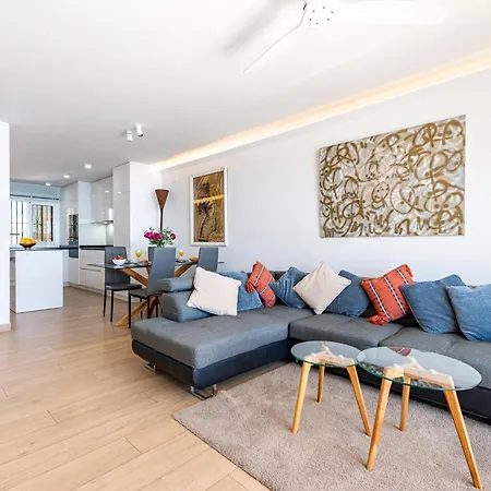 Apartment Beachfront Luxury: Sea View