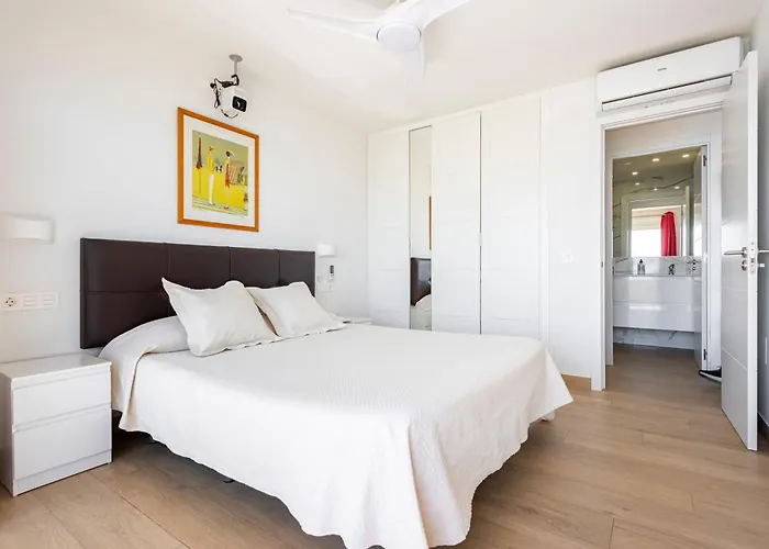 شقة Beachfront -- New Luxury -- 1ª Linea Playa -- Center -- Private Parking -- Panoramic Sea Views -- *